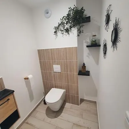 Maison A Theme Le Mans 66 Ferienhaus Guécélard